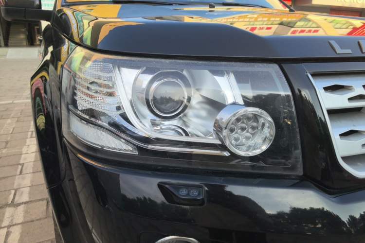 Used Land Rover Freelander 2 2013 2.0T Si4 SE Gasoline Edition Right Front Headlight