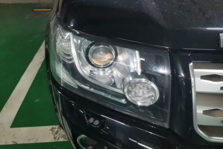 Used Land Rover Freelander 2 2013 2.2T SD4 SE Diesel Edition Right Front Headlight