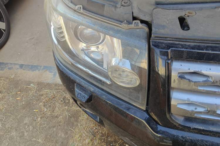 Used Land Rover Freelander 2 2013 2.2T SD4 SE Diesel Edition Right Front Headlight