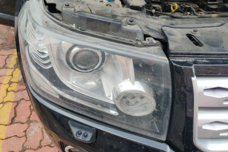 Used Land Rover Freelander 2 2013 2.0T Si4 SE Gasoline Edition Right Front Headlight