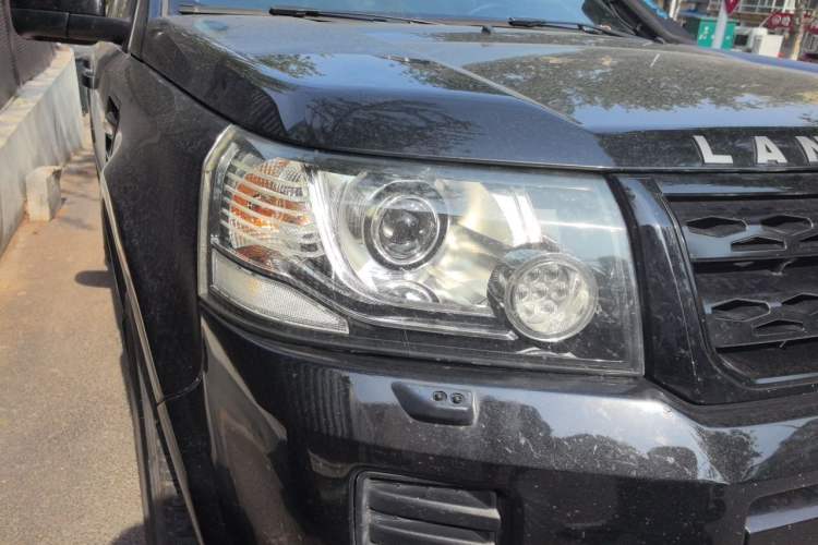 Used Land Rover Freelander 2 2013 2.2T SD4 S Diesel Version Right Front Headlight