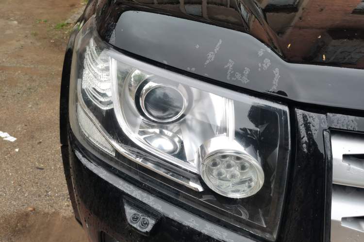 Used Land Rover Freelander 2 2013 2.0T Si4 SE Gasoline Edition Right Front Headlight