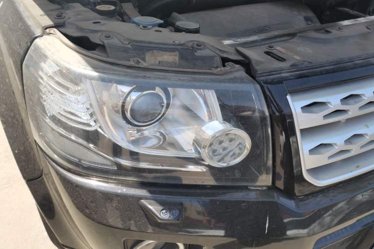 Used Land Rover Freelander 2 2013 2.2T SD4 SE Diesel Edition Right Front Headlight