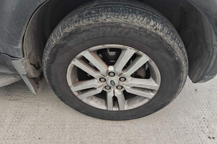 Used Land Rover Freelander 2 2013 2.2T SD4 SE Diesel Edition Right Front Wheel Hub