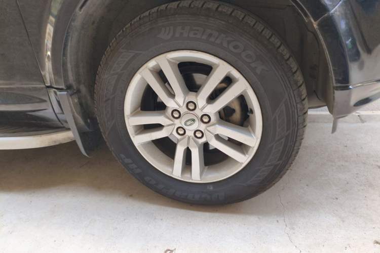 Used Land Rover Freelander 2 2013 2.2T SD4 SE Diesel Edition Right Front Wheel Hub