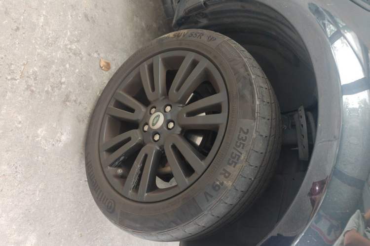 Used Land Rover Freelander 2 2013 2.2T SD4 Xuedong Limited Edition Right Front Wheel Hub
