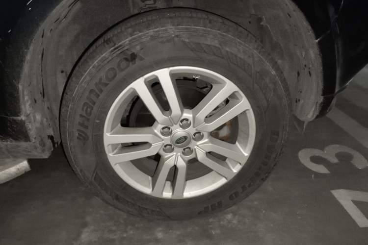 Used Land Rover Freelander 2 2013 2.2T SD4 SE Diesel Edition Right Front Wheel Hub