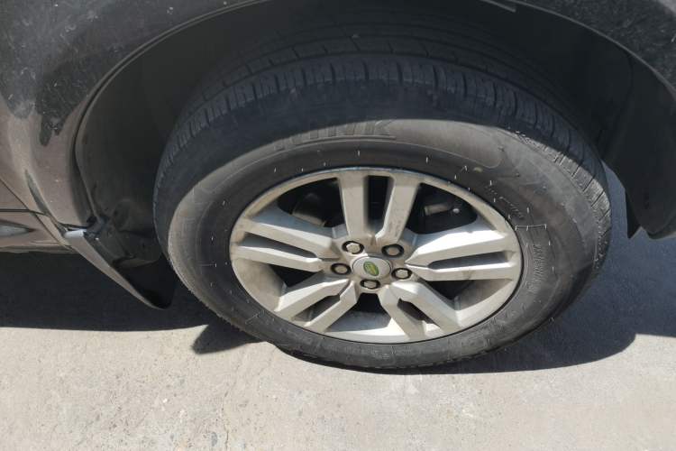 Used Land Rover Freelander 2 2013 2.2T SD4 SE Diesel Edition Right Front Wheel Hub