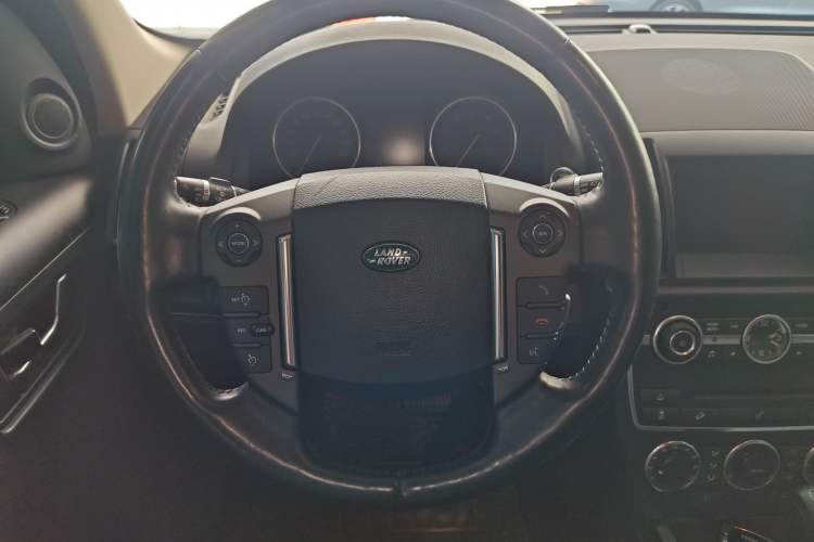 Used Land Rover Freelander 2 2013 2.0T Si4 Dynamic Limited Edition Steering Wheel