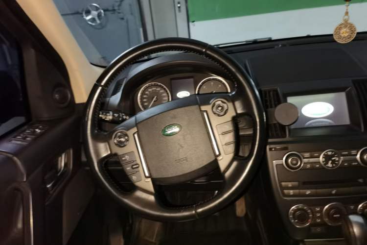 Used Land Rover Freelander 2 2013 2.2T SD4 S Diesel Version Steering Wheel