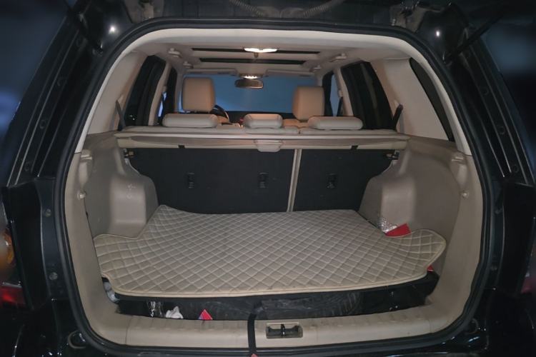 Used Land Rover Freelander 2 2013 2.2T SD4 SE Diesel Edition Trunk