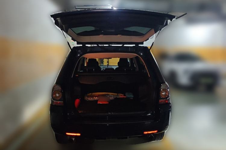 Used Land Rover Freelander 2 2013 2.0T Si4 SE Gasoline Edition Trunk