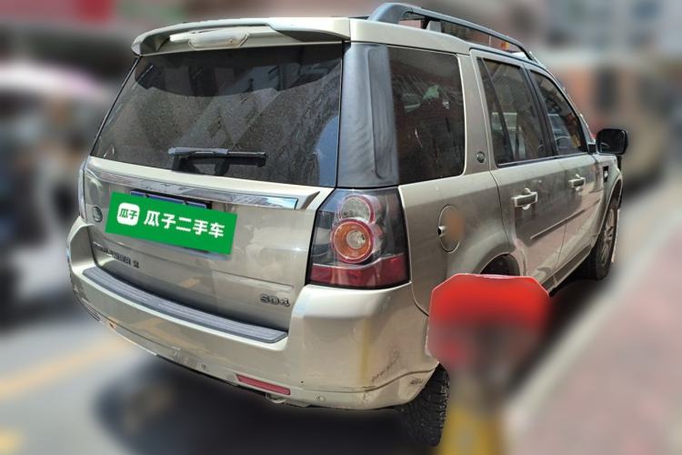 Used Land Rover Freelander 2 2013 2.2T SD4 SE Diesel Edition Rear Right 45 Deg