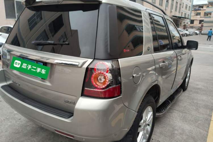 Used Land Rover Freelander 2 2013 2.2T SD4 SE Diesel Edition Rear Right 45 Deg