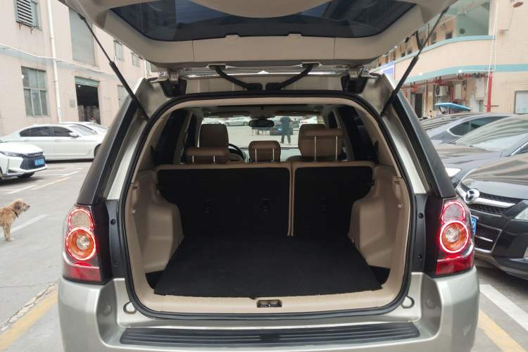 Used Land Rover Freelander 2 2013 2.2T SD4 SE Diesel Edition Trunk