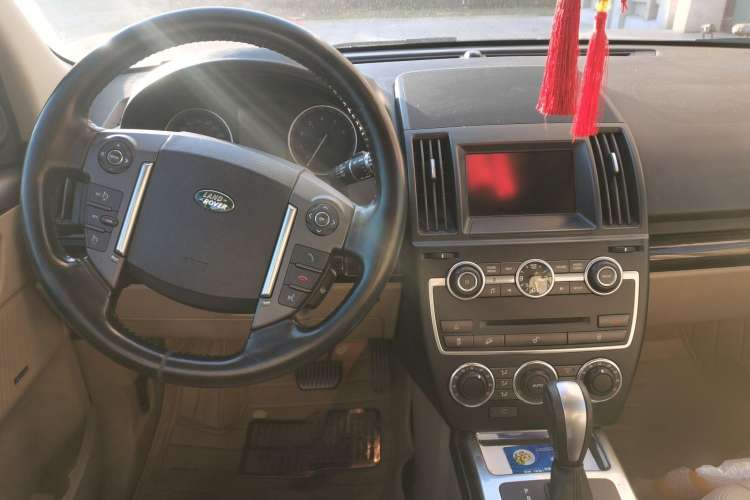 Used Land Rover Freelander 2 2013 2.0T Si4 SE Gasoline Edition Center Console