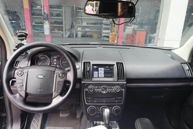 Used Land Rover Freelander 2 2013 2.2T SD4 SE Diesel Edition Center Console