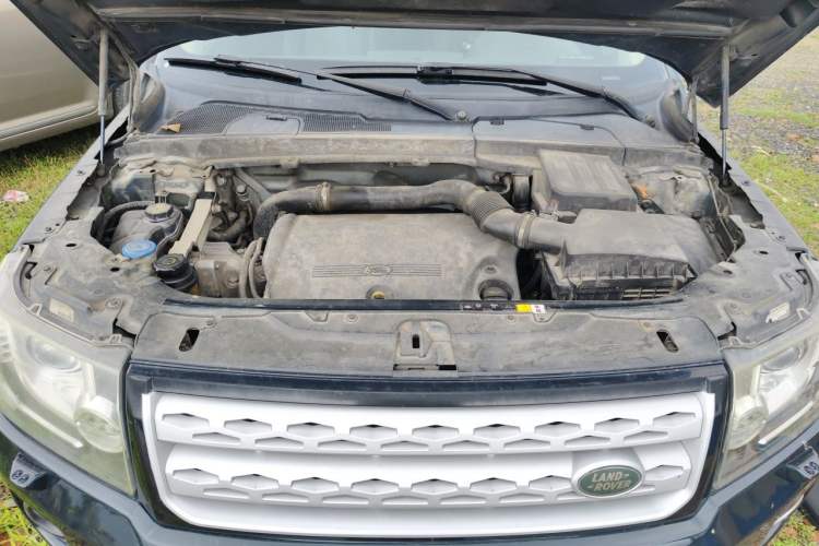Used Land Rover Freelander 2 2013 2.2T SD4 SE Diesel Edition Engine Bay