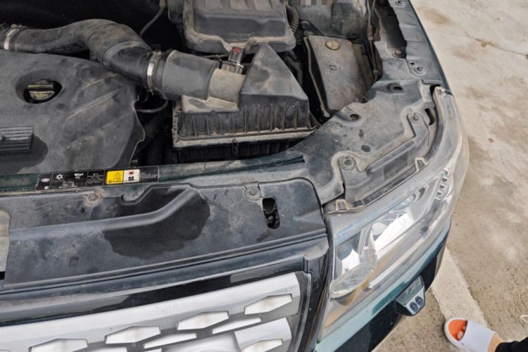 Used Land Rover Freelander 2 2013 2.0T Si4 SE Gasoline Edition Engine Bay Left