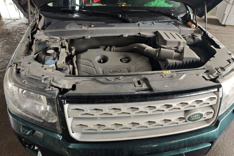 Used Land Rover Freelander 2 2013 2.0T Si4 Dynamic Limited Edition Engine Bay