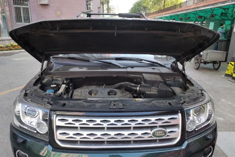 Used Land Rover Freelander 2 2013 2.0T Si4 SE Gasoline Edition Engine Bay