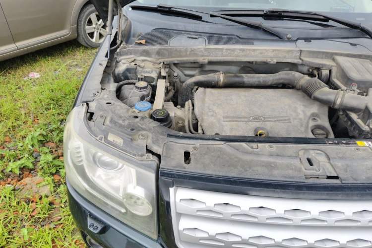Used Land Rover Freelander 2 2013 2.2T SD4 SE Diesel Edition Engine Bay Right