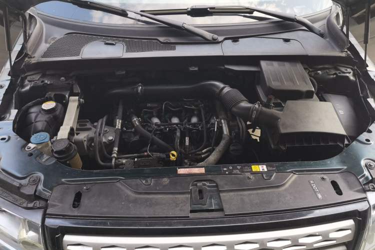 Used Land Rover Freelander 2 2013 2.2T SD4 SE Diesel Edition Engine Bay