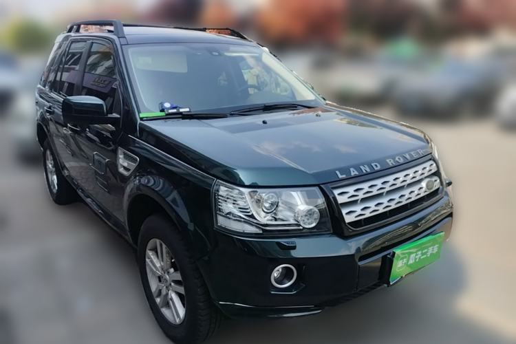 Used Land Rover Freelander 2 2013 2.2T SD4 SE Diesel Edition Front Right 45 Deg