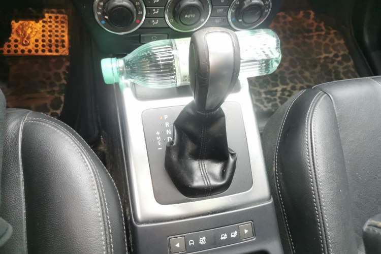 Used Land Rover Freelander 2 2013 2.2T SD4 SE Diesel Edition Gear Lever