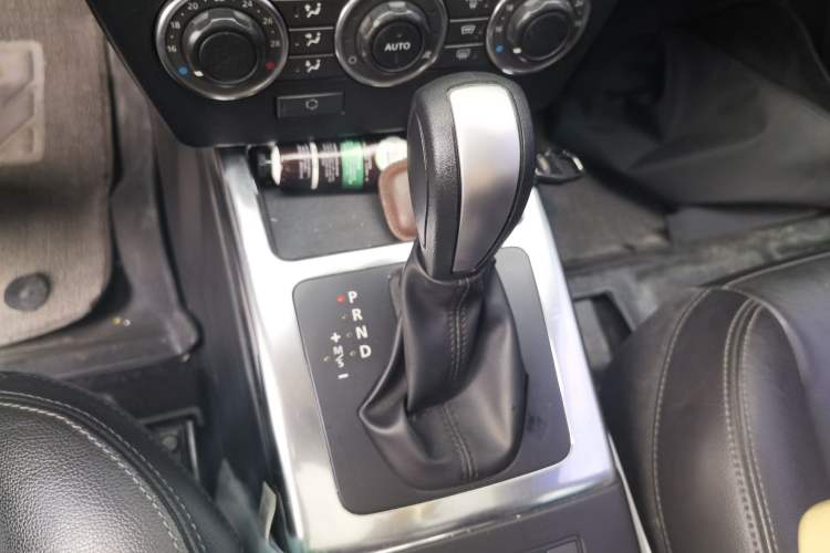 Used Land Rover Freelander 2 2013 2.2T SD4 SE Diesel Edition Gear Lever