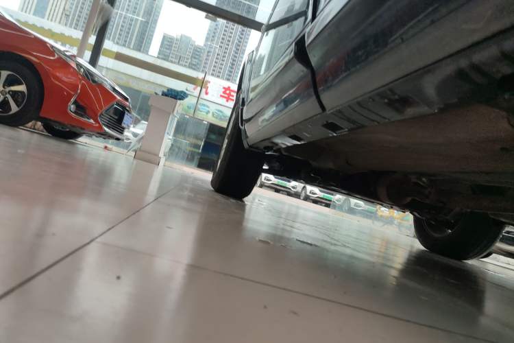 Used Land Rover Freelander 2 2013 2.0T Si4 SE Gasoline Edition Left Side Sill