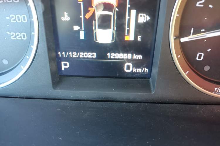 Used Land Rover Freelander 2 2013 2.0T Si4 SE Gasoline Edition Odometer Close Up