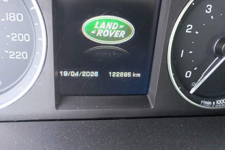 Used Land Rover Freelander 2 2013 2.0T Si4 SE Gasoline Edition Odometer Close Up