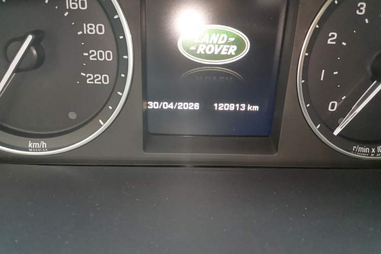 Used Land Rover Freelander 2 2013 2.0T Si4 SE Gasoline Edition Odometer Close Up