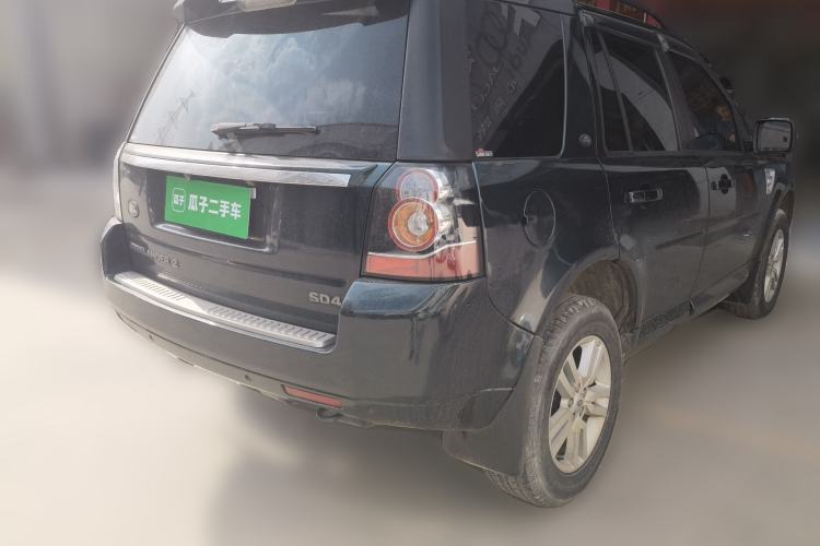 Used Land Rover Freelander 2 2013 2.2T SD4 SE Diesel Edition Rear Right 45 Deg