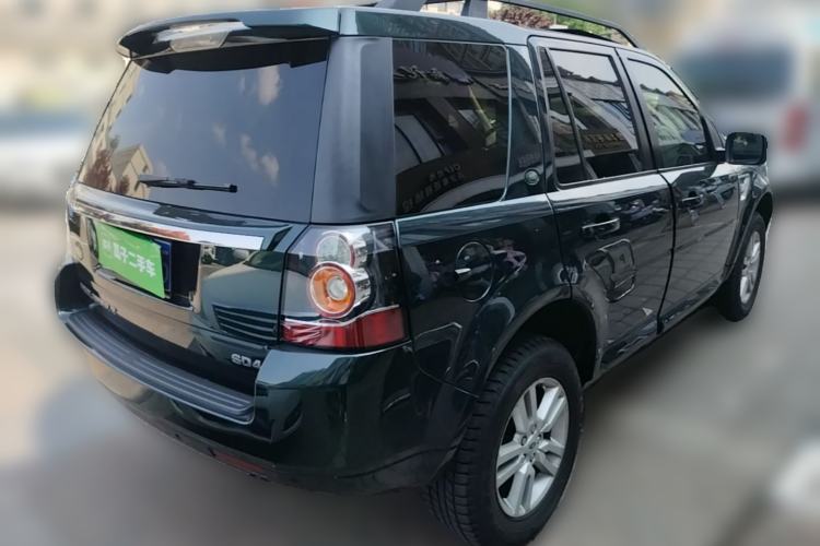 Used Land Rover Freelander 2 2013 2.2T SD4 SE Diesel Edition Rear Right 45 Deg