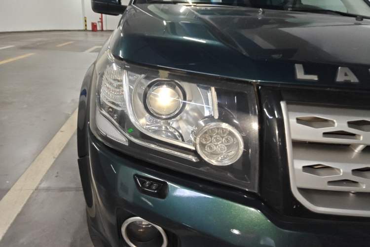 Used Land Rover Freelander 2 2013 2.0T Si4 SE Gasoline Edition Right Front Headlight