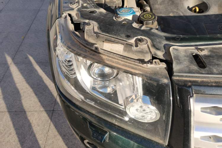 Used Land Rover Freelander 2 2013 2.0T Si4 SE Gasoline Edition Right Front Headlight