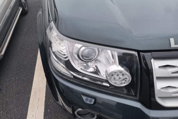 Used Land Rover Freelander 2 2013 2.0T Si4 SE Gasoline Edition Right Front Headlight