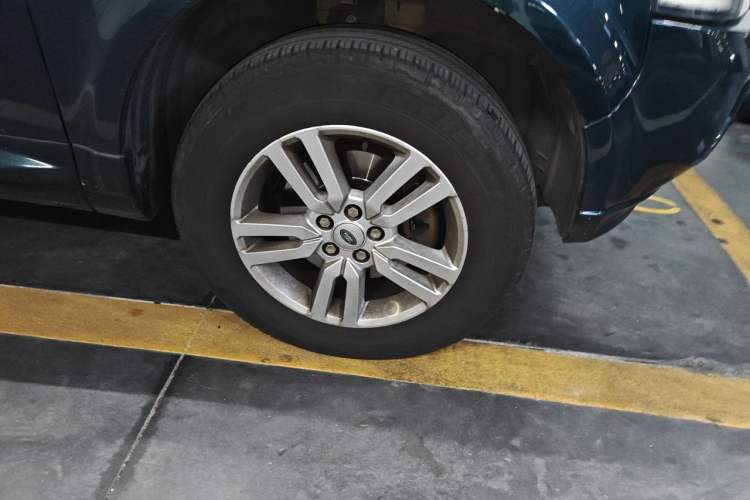 Used Land Rover Freelander 2 2013 2.0T Si4 SE Gasoline Edition Right Front Wheel Hub