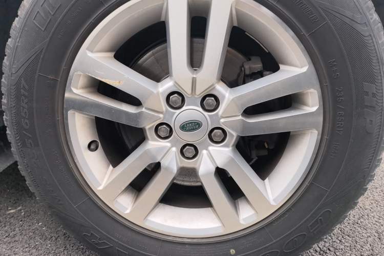 Used Land Rover Freelander 2 2013 2.0T Si4 SE Gasoline Edition Right Front Wheel Hub
