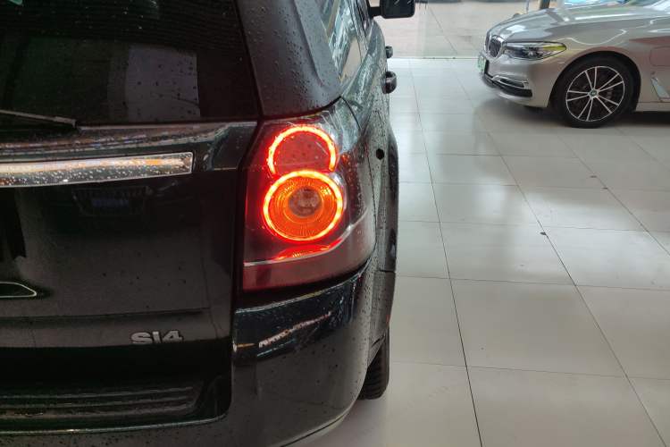 Used Land Rover Freelander 2 2013 2.0T Si4 SE Gasoline Edition Right Rear Taillight