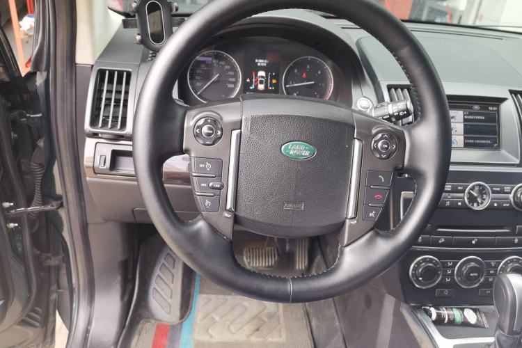 Used Land Rover Freelander 2 2013 2.2T SD4 SE Diesel Edition Steering Wheel