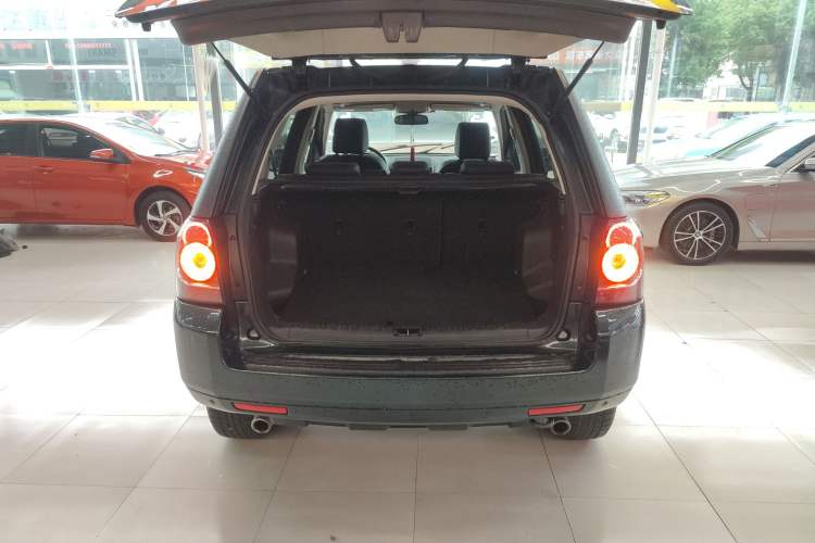 Used Land Rover Freelander 2 2013 2.0T Si4 SE Gasoline Edition Trunk