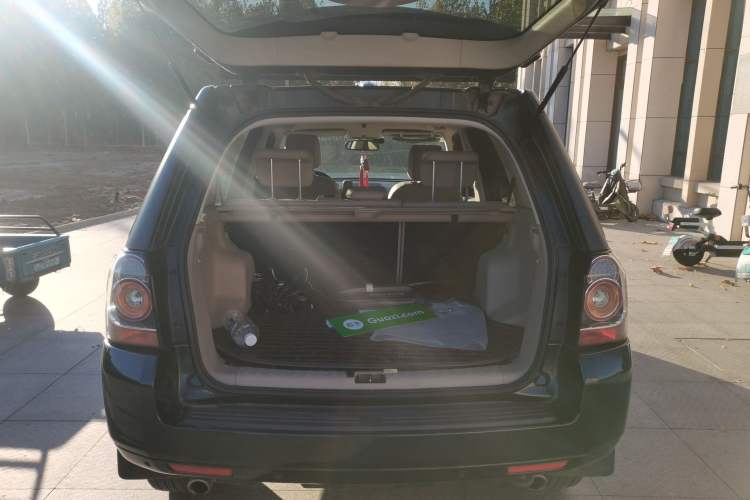 Used Land Rover Freelander 2 2013 2.0T Si4 SE Gasoline Edition Trunk