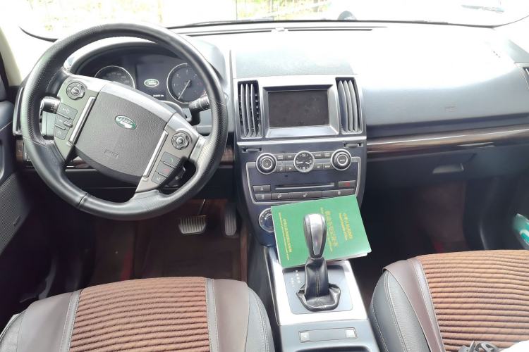 Used Land Rover Freelander 2 2013 2.2T SD4 SE Diesel Edition Center Console