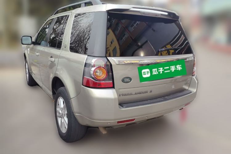 Used Land Rover Freelander 2 2013 2.2T SD4 SE Diesel Edition Rear Left 45 Deg