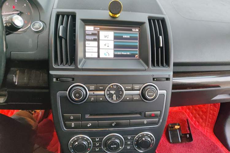 Used Land Rover Freelander 2 2013 2.2T SD4 SE Diesel Edition Audio And AC Panel