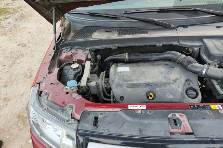 Used Land Rover Freelander 2 2013 2.2T SD4 SE Diesel Edition Engine Bay Right