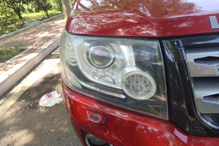 Used Land Rover Freelander 2 2013 2.0T Si4 SE Gasoline Edition Right Front Headlight
